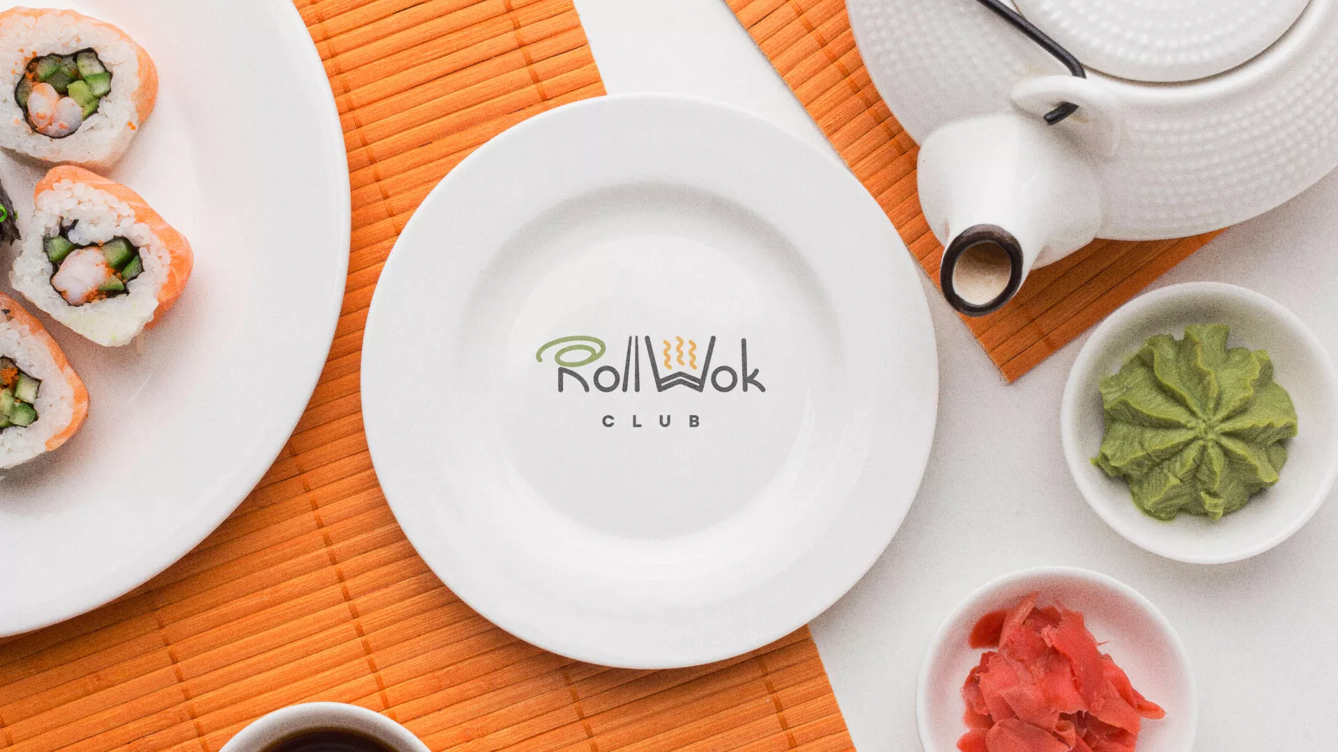Разработка логотипа и фирменного стиля суши-бара «Roll Wok Club» в Ейске